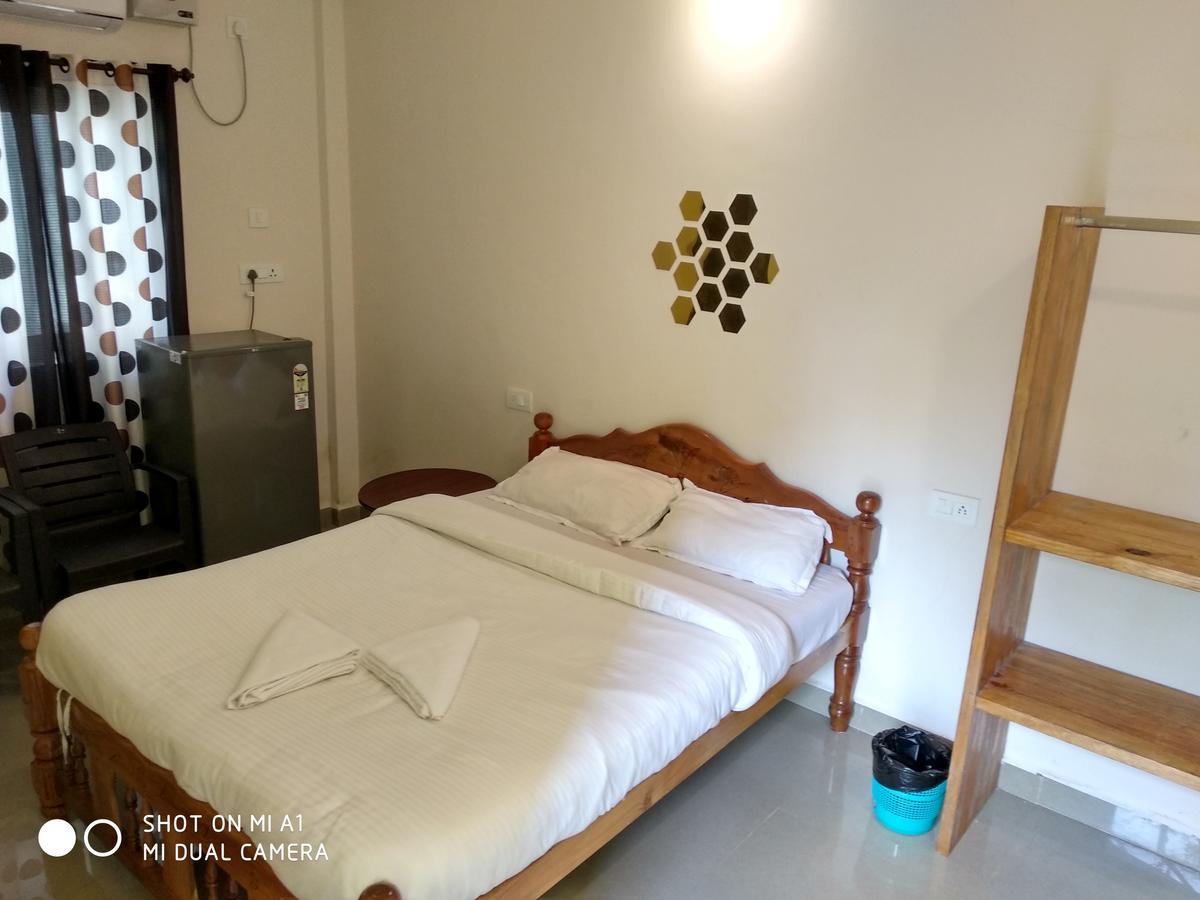 Candolim Beach Place Exterior photo